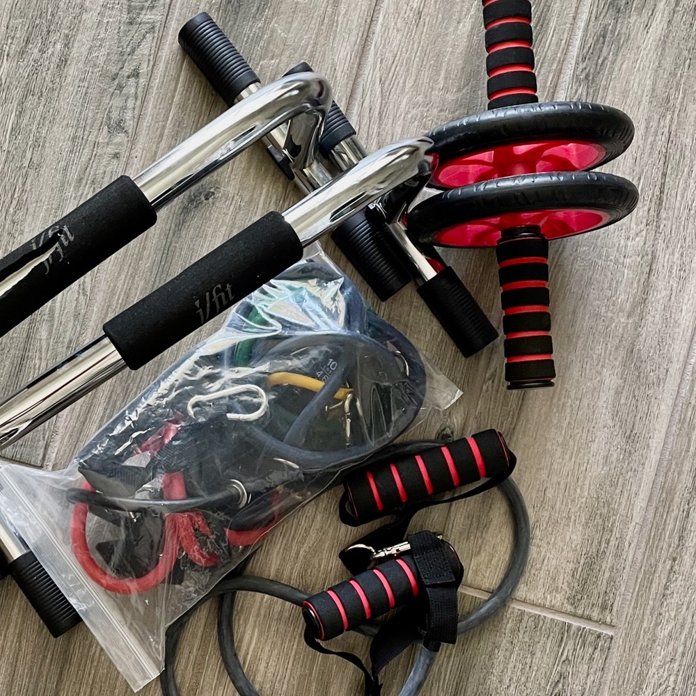 Bundle of 3 Home Gym Training Push Up Bar Stand/Ab Wheel/6 Resistant Band Set